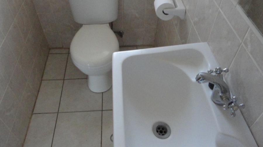 To Let 2 Bedroom Property for Rent in Die Bult North West